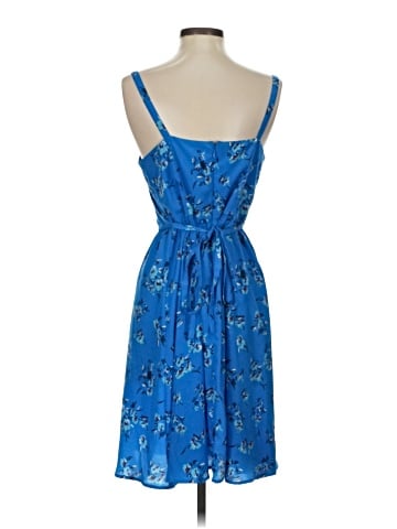 Ann Taylor LOFT Outlet Cocktail Dress (view 2)