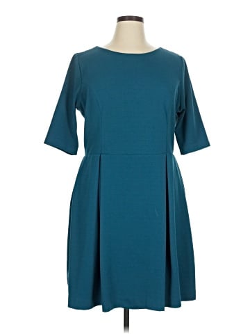 Single Los Angeles Casual Dress (view 1)