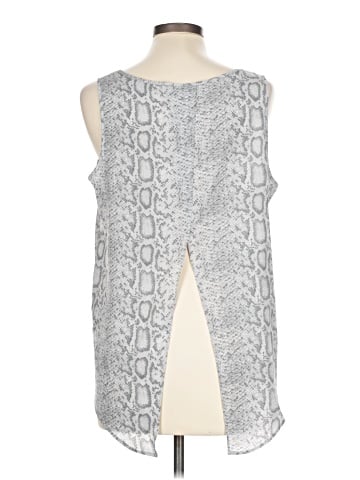 Attention Sleeveless Blouse (view 2)