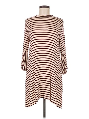 BLOOMS In The City Casual Dress (view 1)