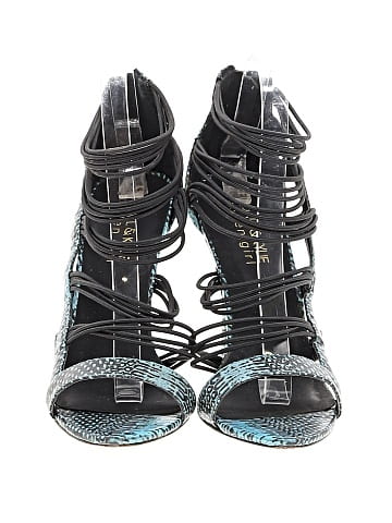 Kendall and Kylie Madden Girl Sandals (view 2)