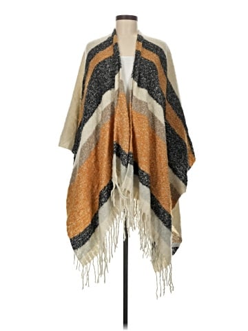 Coco + Carmen Poncho (view 1)