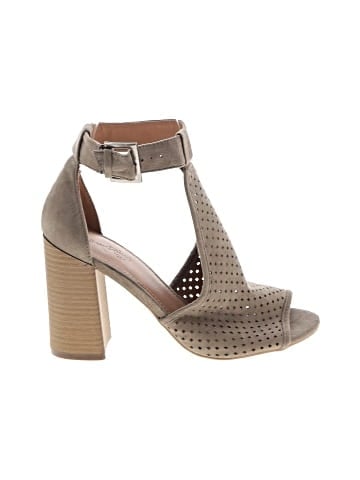 Universal Thread Sandals (view 1)