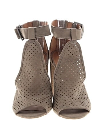 Universal Thread Sandals (view 2)
