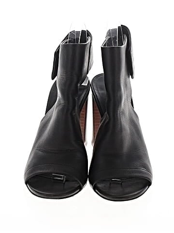 Vince. Ankle Boots (view 2)