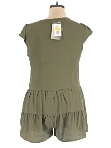 Lily Rose Sleeveless Button-Down Shirt (view 2)