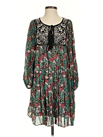 Floreat Casual Dress (view 1)