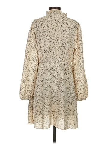 AWARE by Vero Moda Casual Dress (view 2)