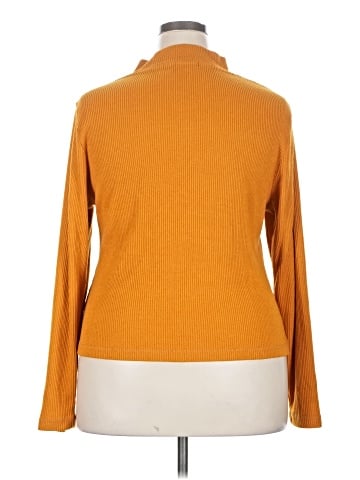 Feathers Long Sleeve Turtleneck (view 2)