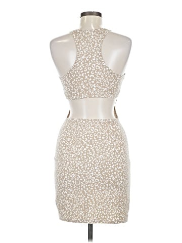 Le Lis Cocktail Dress (view 2)