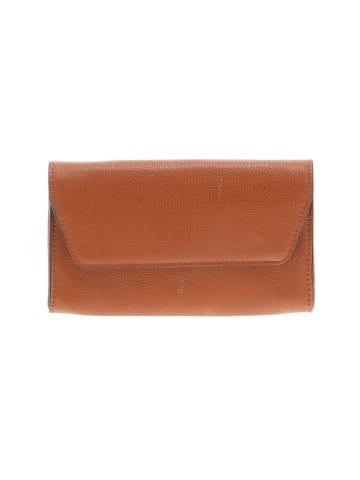 Universal Thread Wallet (view 1)