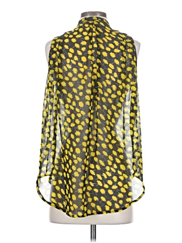 Hazel Sleeveless Blouse (view 2)