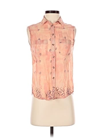 BDG Sleeveless Button-Down Shirt (view 1)