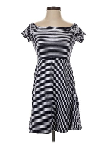 Old Navy Casual Dress (view 1)