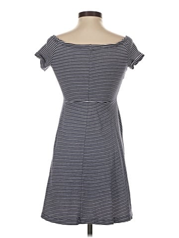Old Navy Casual Dress (view 2)