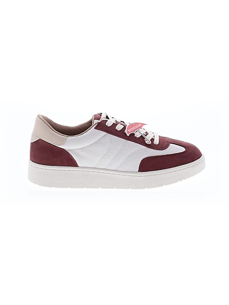Pre-owned Blondo Sneakers In Burgundy