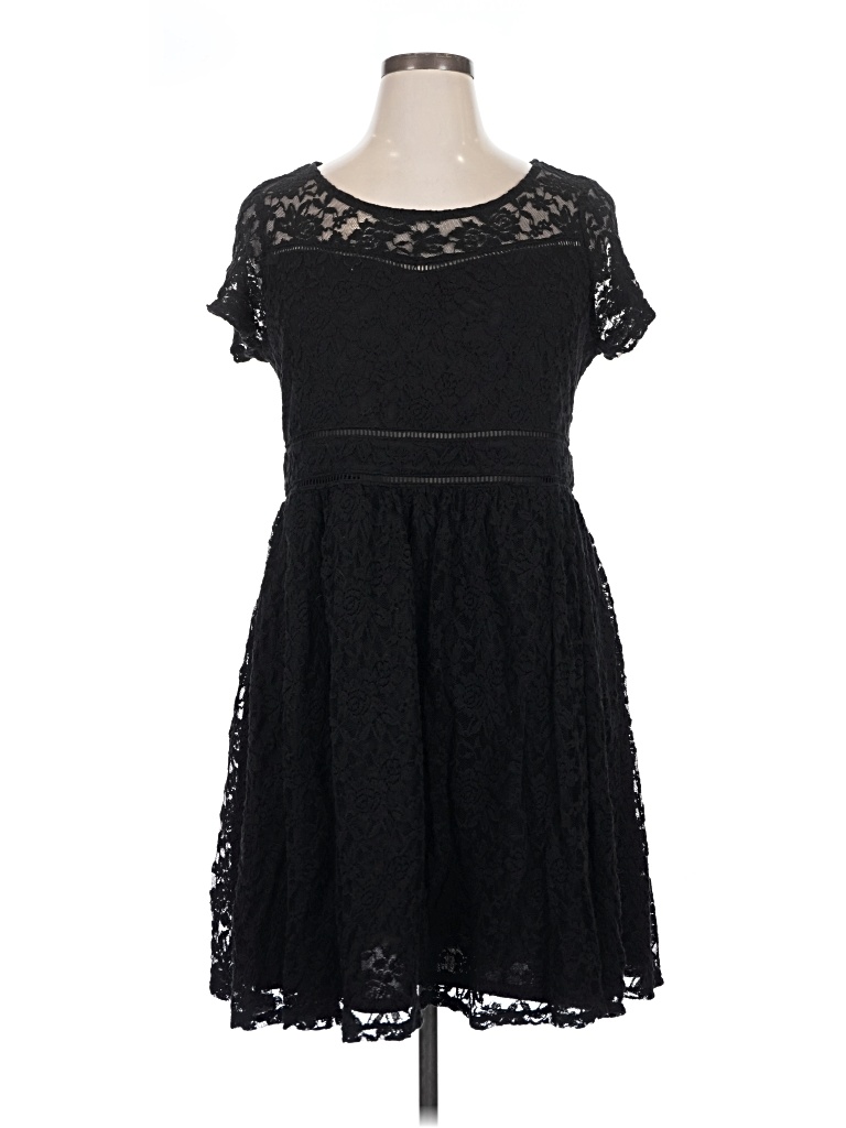 Pre-owned Torrid Casual Dress In Black