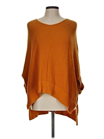 Studio JPR Poncho (view 1)