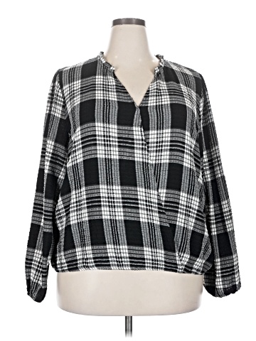 Eyeshadow 3/4 Sleeve Blouse (view 1)