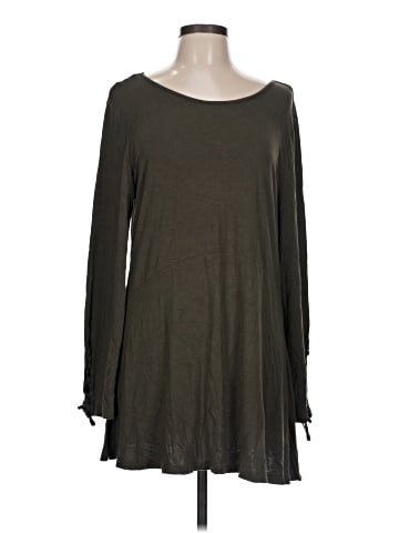 Simply Noelle Long Sleeve Top (view 1)
