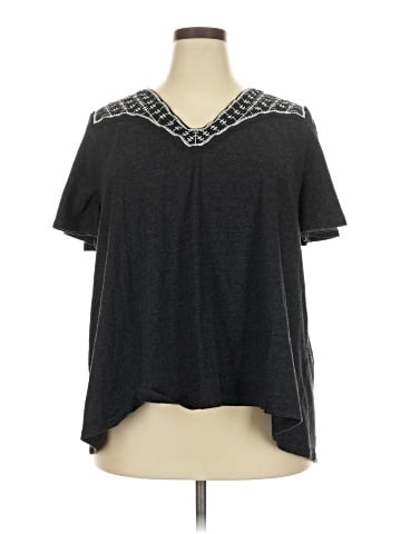 Amaryllis Short Sleeve T-Shirt (view 1)