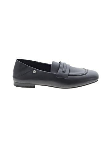 Ugg Flats (view 1)