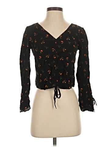 Urban Outfitters 3/4 Sleeve Blouse (view 1)