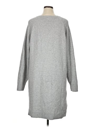 Old Navy Pullover Sweater (view 2)