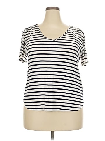 Star Vixen Short Sleeve T-Shirt (view 1)