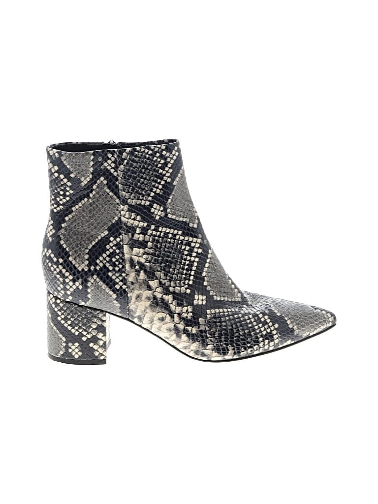Pre-owned Marc Fisher Ankle Boots In Gray