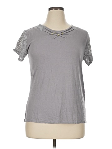 Victoria Short Sleeve T-Shirt (view 1)