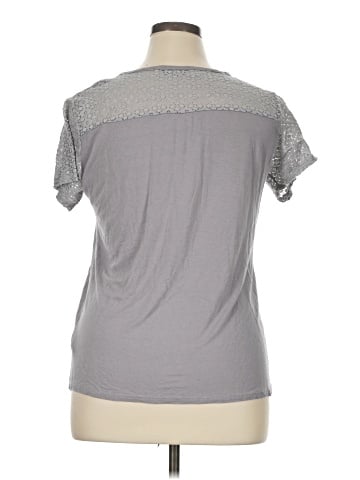 Victoria Short Sleeve T-Shirt (view 2)