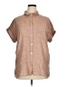 Doe & Rae Solid Tan Short Sleeve Blouse Size 1X - photo 1