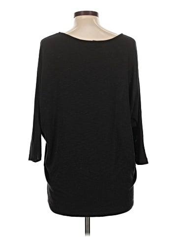 Laila Jayde Pullover Sweater (view 2)