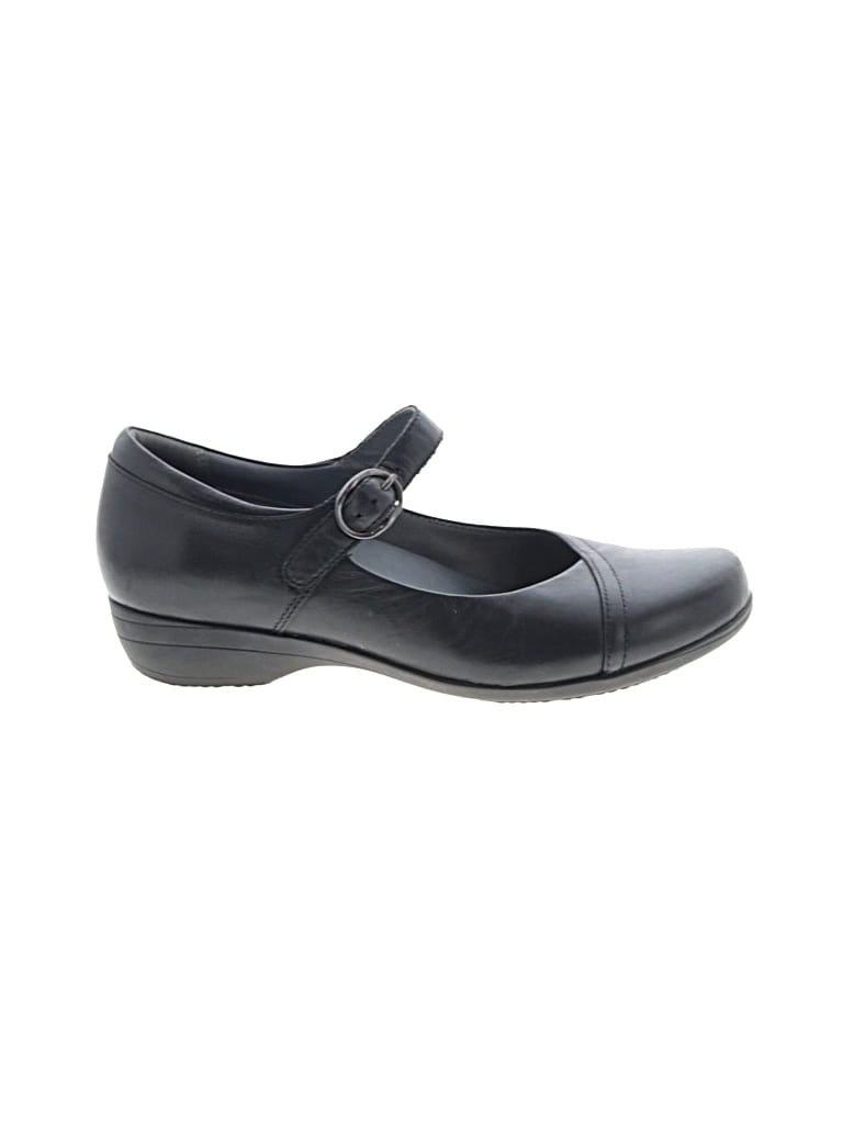 Pre-owned Dansko Flats In Black
