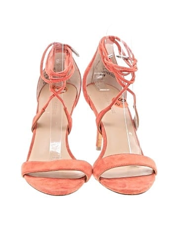 Pour Deux Heels (view 2)