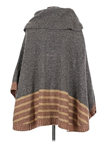 Mystree Poncho (view 2)
