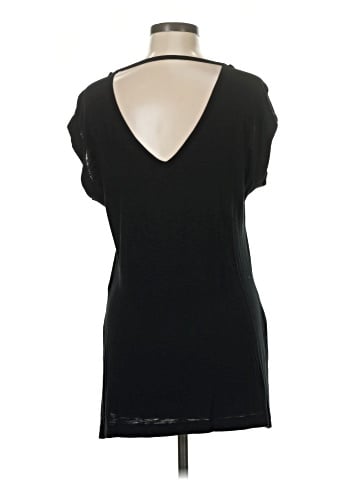 Jennifer Lopez Sleeveless T-Shirt (view 2)