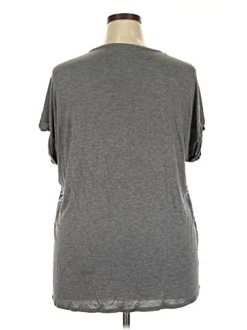 TWO by Vince Camuto Short Sleeve T-Shirt (view 2)