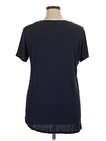 Amaryllis Short Sleeve T-Shirt (view 2)