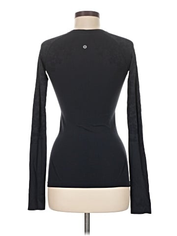 Lululemon Athletica Long Sleeve T-Shirt (view 2)