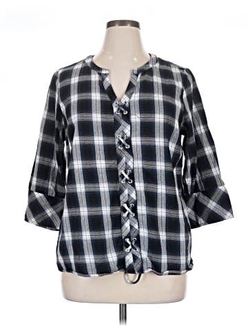 Skies Are Blue 3/4 Sleeve Button-Down Shirt (view 1)