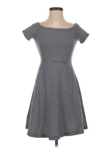 Old Navy Casual Dress (view 1)