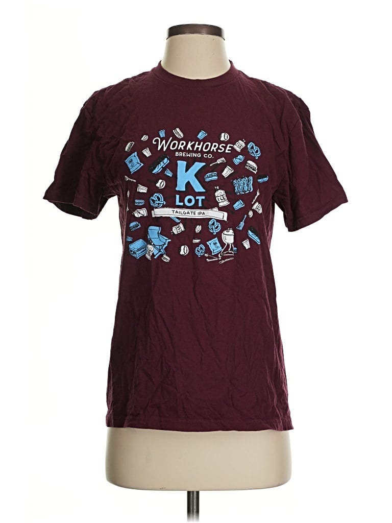 Pre-owned District Short Sleeve T-shirt In Burgundy