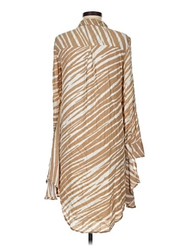 Habitual Poncho (view 2)
