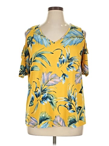Cha Cha Vente Short Sleeve Blouse (view 1)