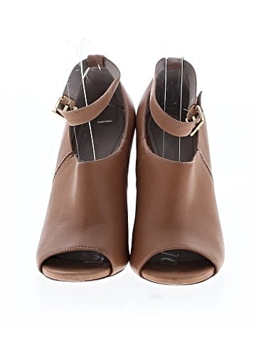 Pour La Victoire Heels (view 2)
