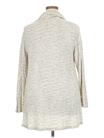 Carolina Belle 3/4 Sleeve Top (view 2)