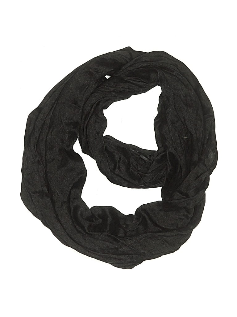 Pre-owned Look Scarf In Black