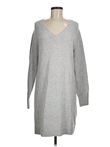 Old Navy Pullover Sweater (view 1)